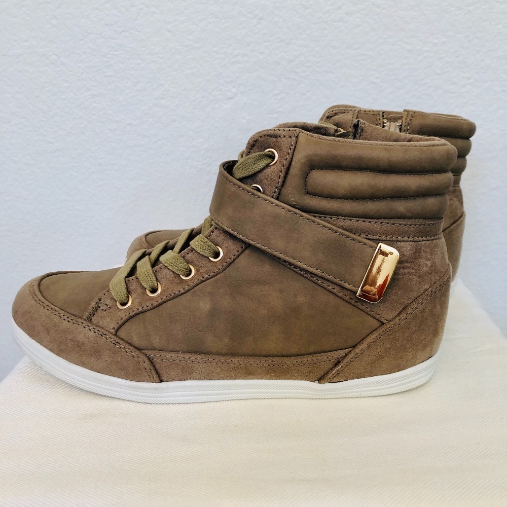 Suede Hightop Sneakers - Size 8